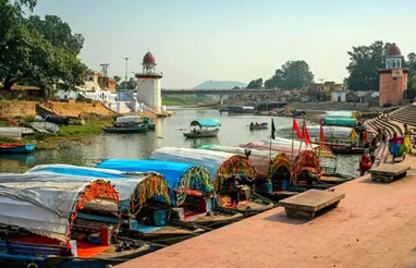 Kashi Prayagraj Ayodhya Chhapaiya Chitrakoot Tour